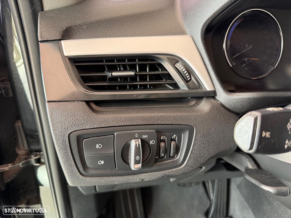 BMW X1 16 d sDrive Advantage Auto - 14