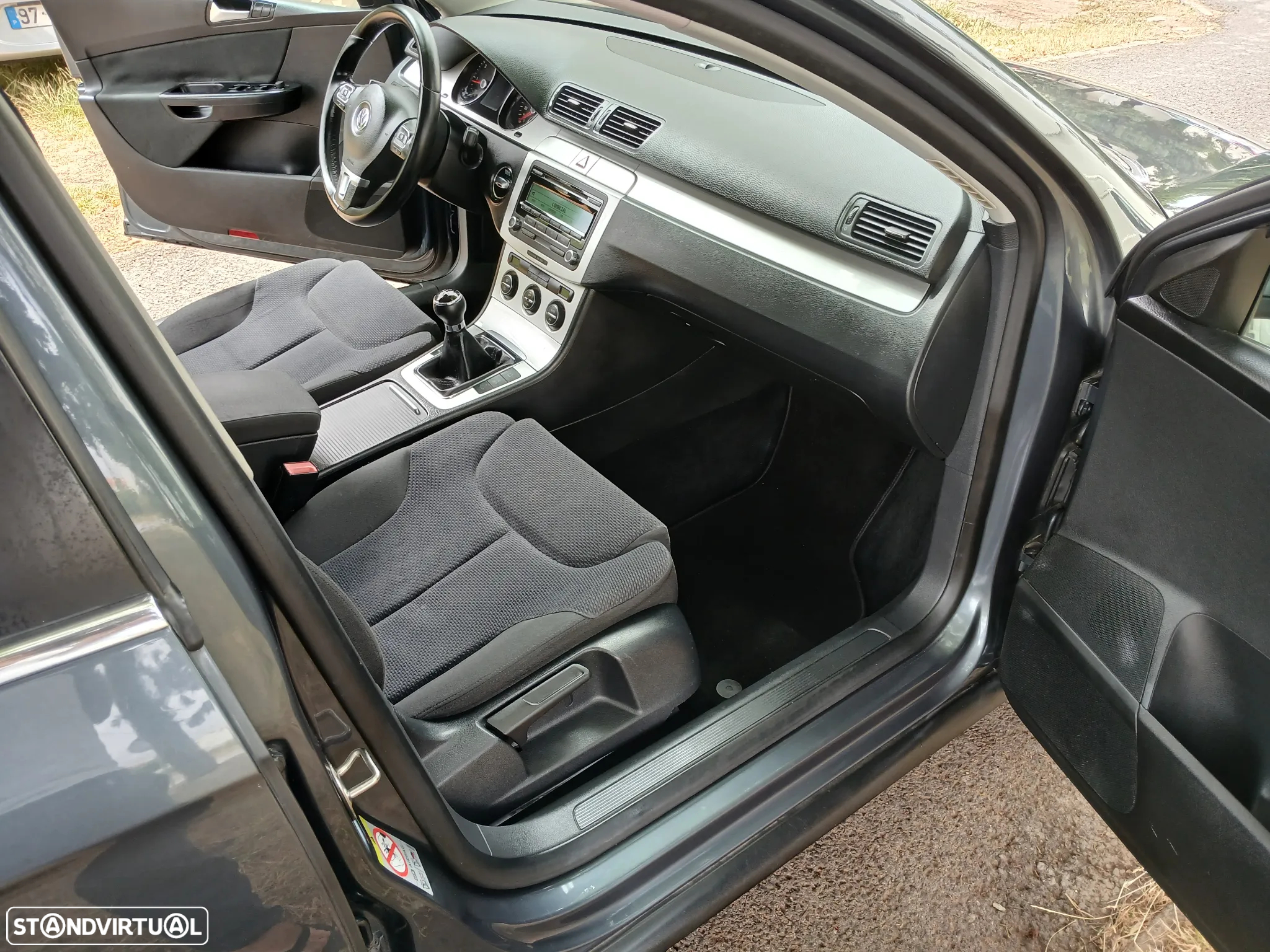 VW Passat Variant 1.6 TDI Confortline BlueMotion - 15