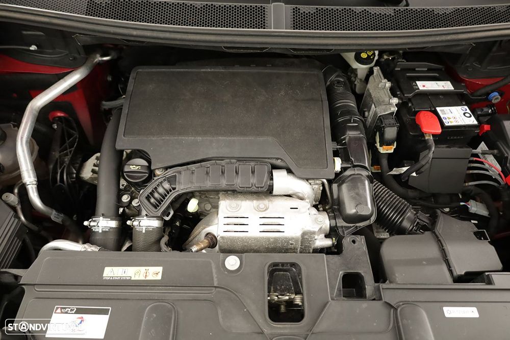 Peugeot 3008 1.2 PureTech GT EAT8 - 27