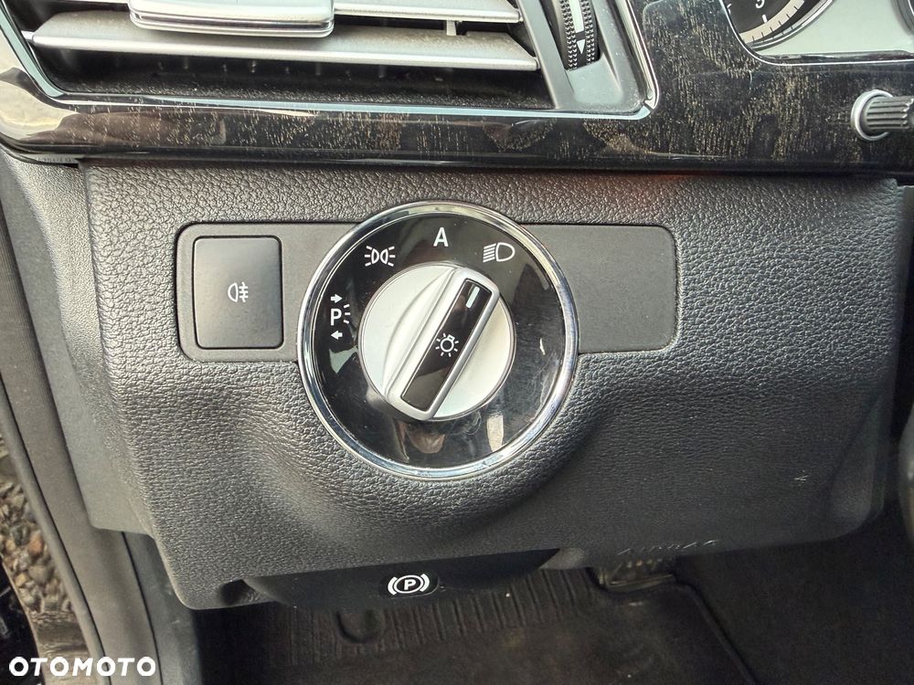 Mercedes-Benz Klasa E - 16