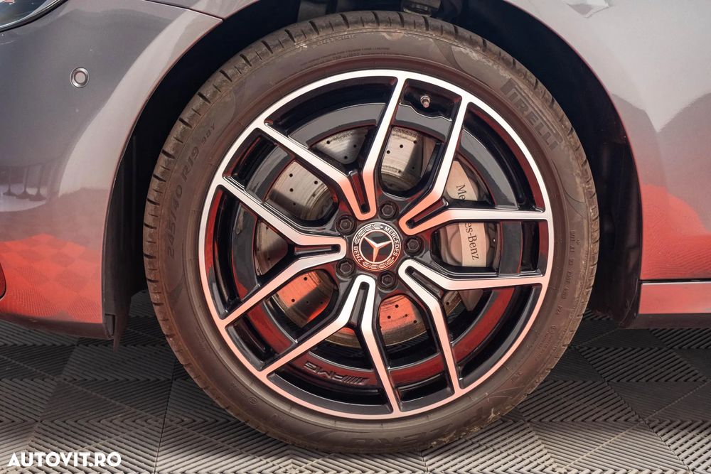 Mercedes-Benz E 300 9G-TRONIC AMG Line - 8