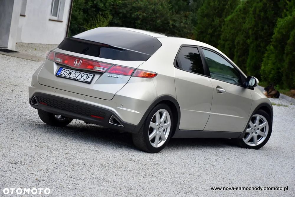 Honda Civic 1.8i-VTEC Automatik Executive - 4