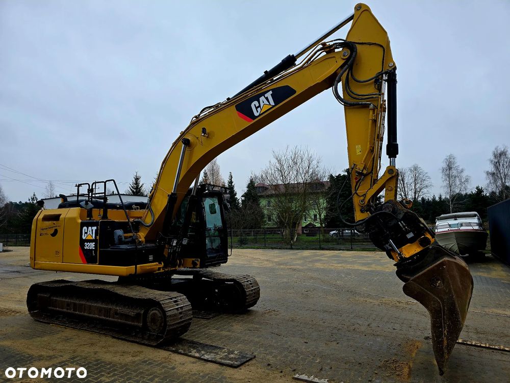 Caterpillar 320E - 2