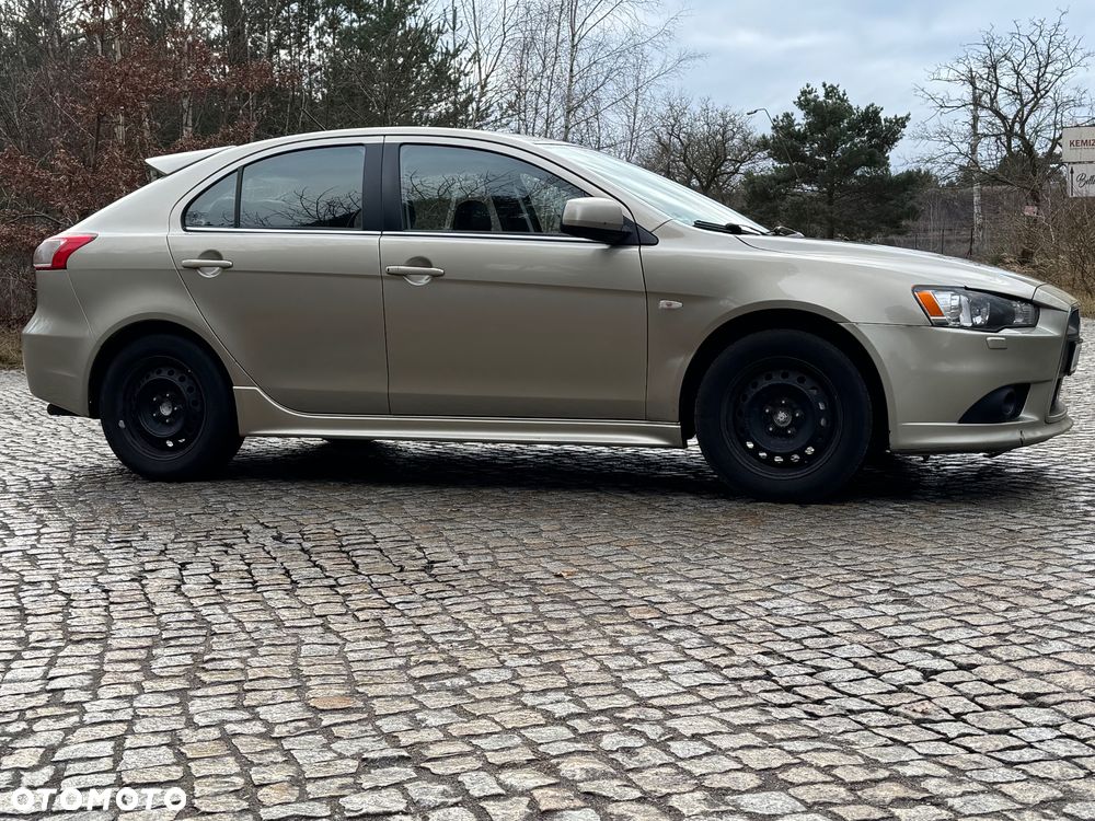 Mitsubishi Lancer 1.8 Invite - 6