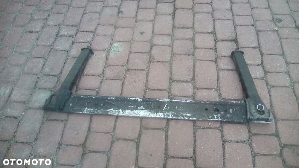 MEGANE III belka pod chłodnicę