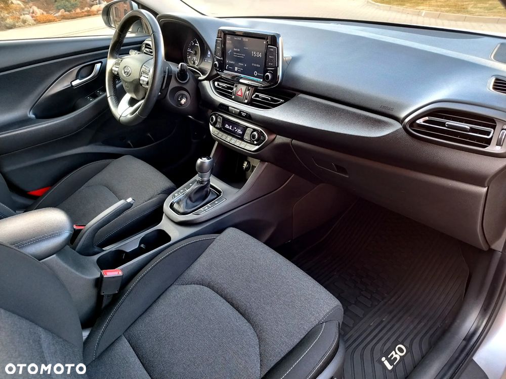 Hyundai i30 1.6 D Comfort DCT - 17