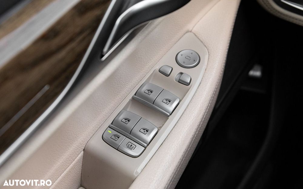 BMW Seria 7 730d xDrive - 28