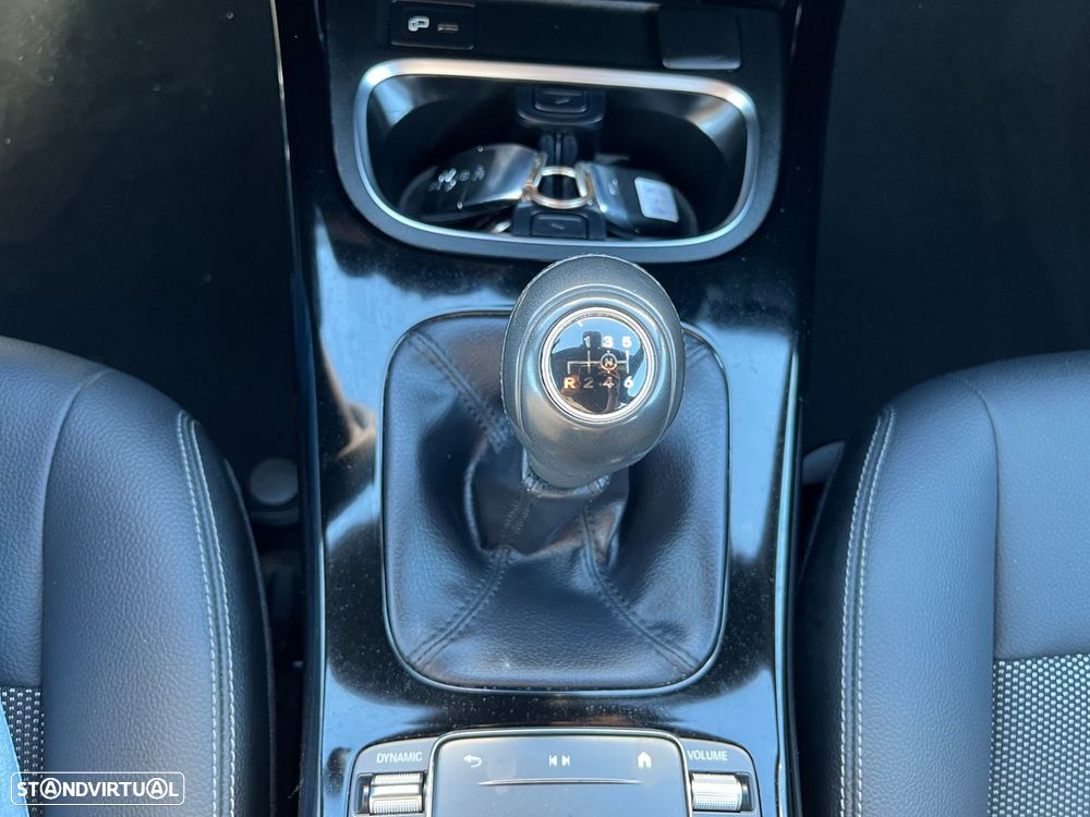 Mercedes-Benz CLA 180 d Shooting Brake Business Solutions - 25