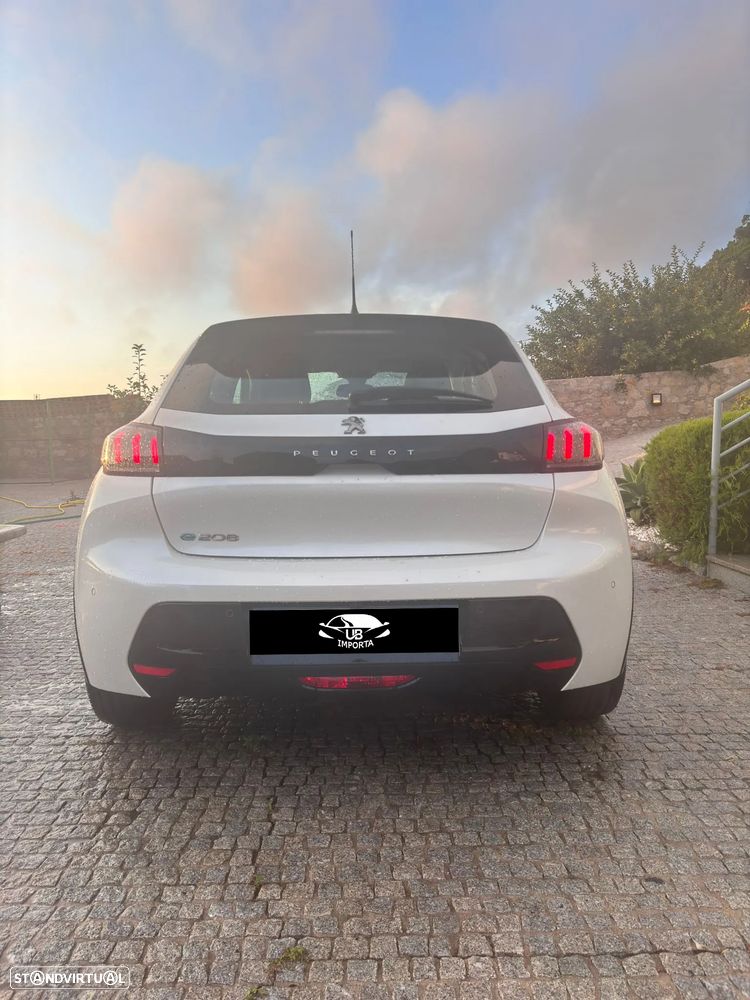 Peugeot e-208 Allure Pack - 5