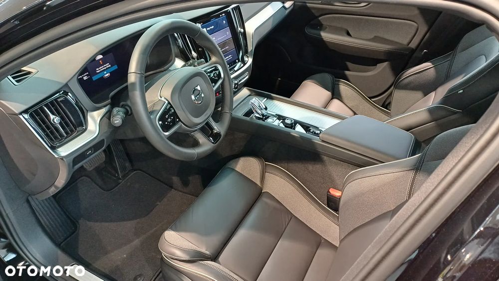 Volvo V60 B4 B Plus Dark - 7