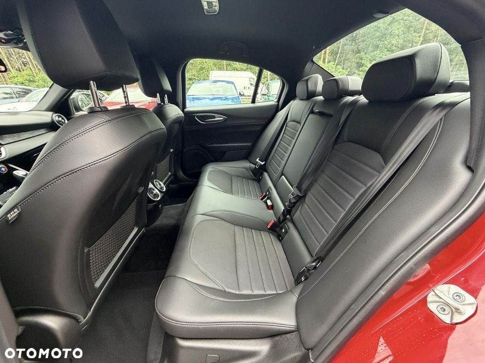 Alfa Romeo Giulia 2.0 Turbo Super Q4 - 11