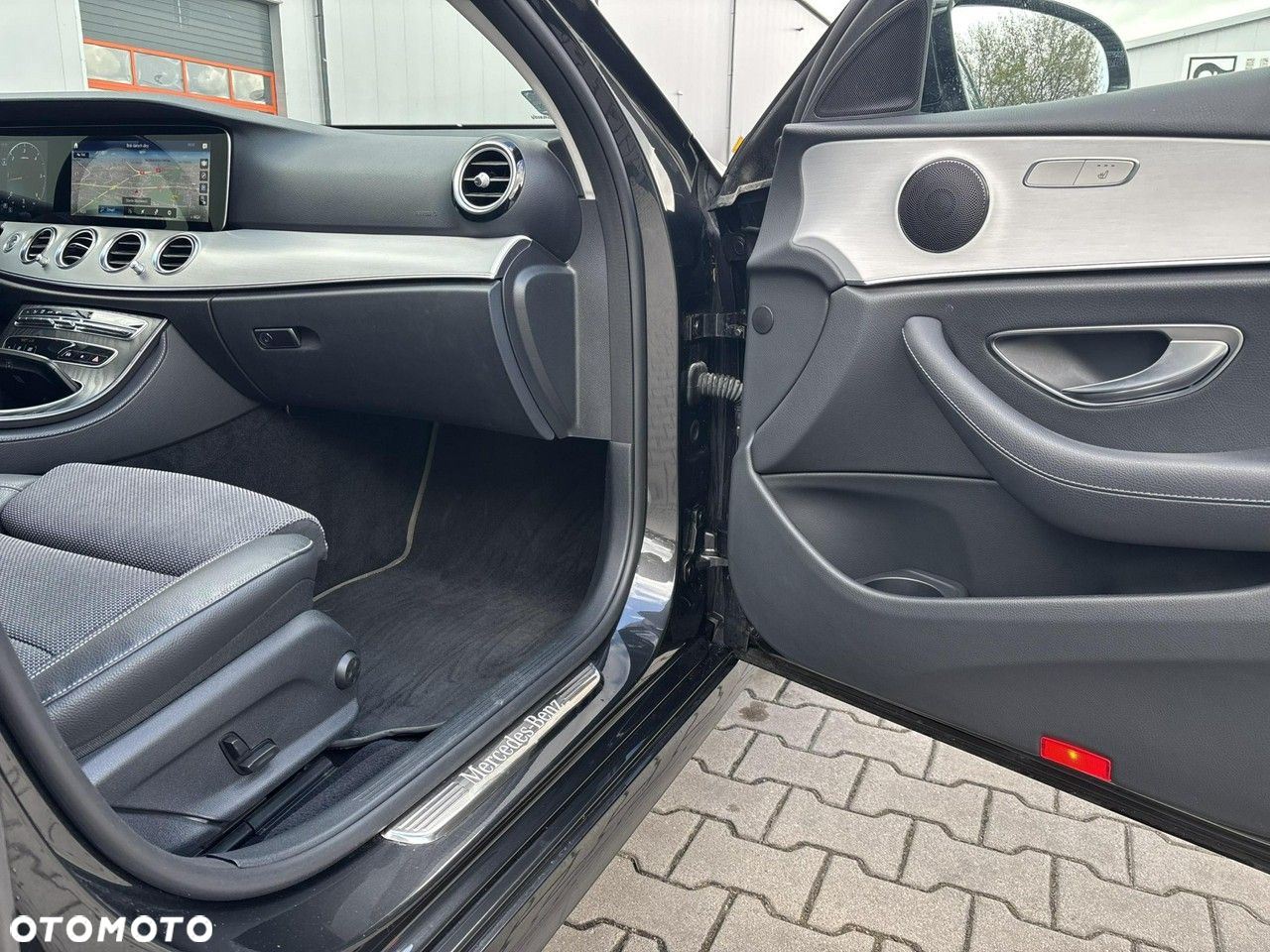Mercedes-Benz Klasa E - 17