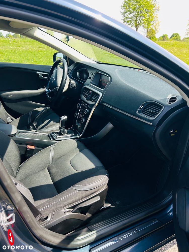 Volvo V40 D2 - 8