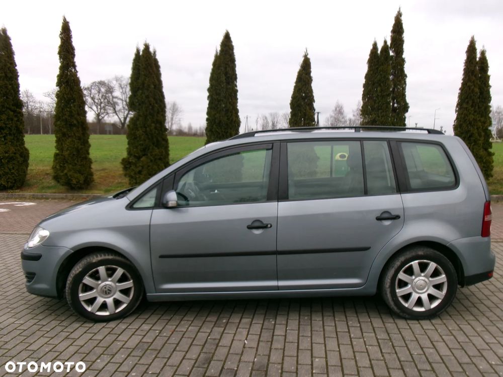Volkswagen Touran - 5