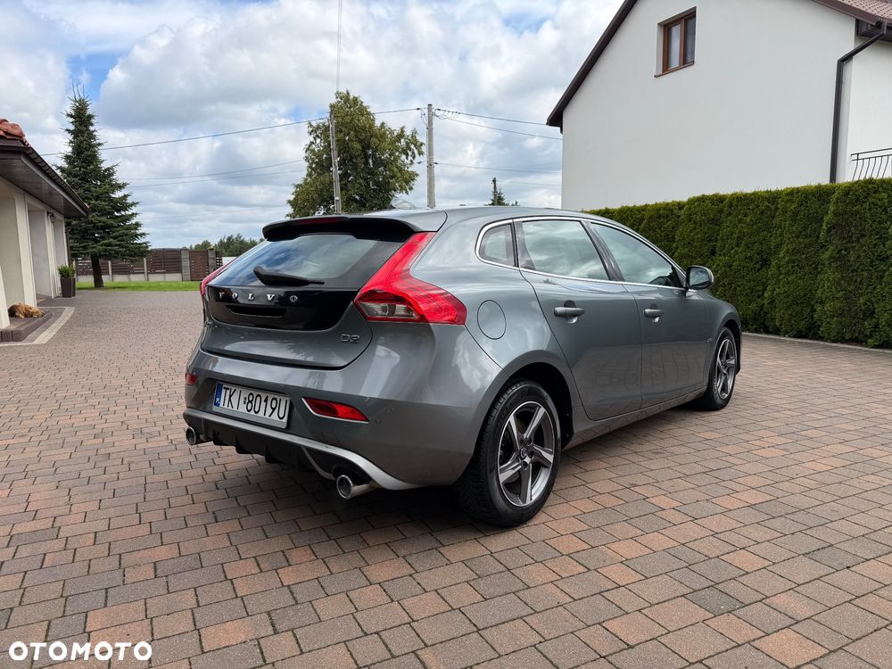 Volvo V40 D2 Drive-E R-Design Momentum - 4