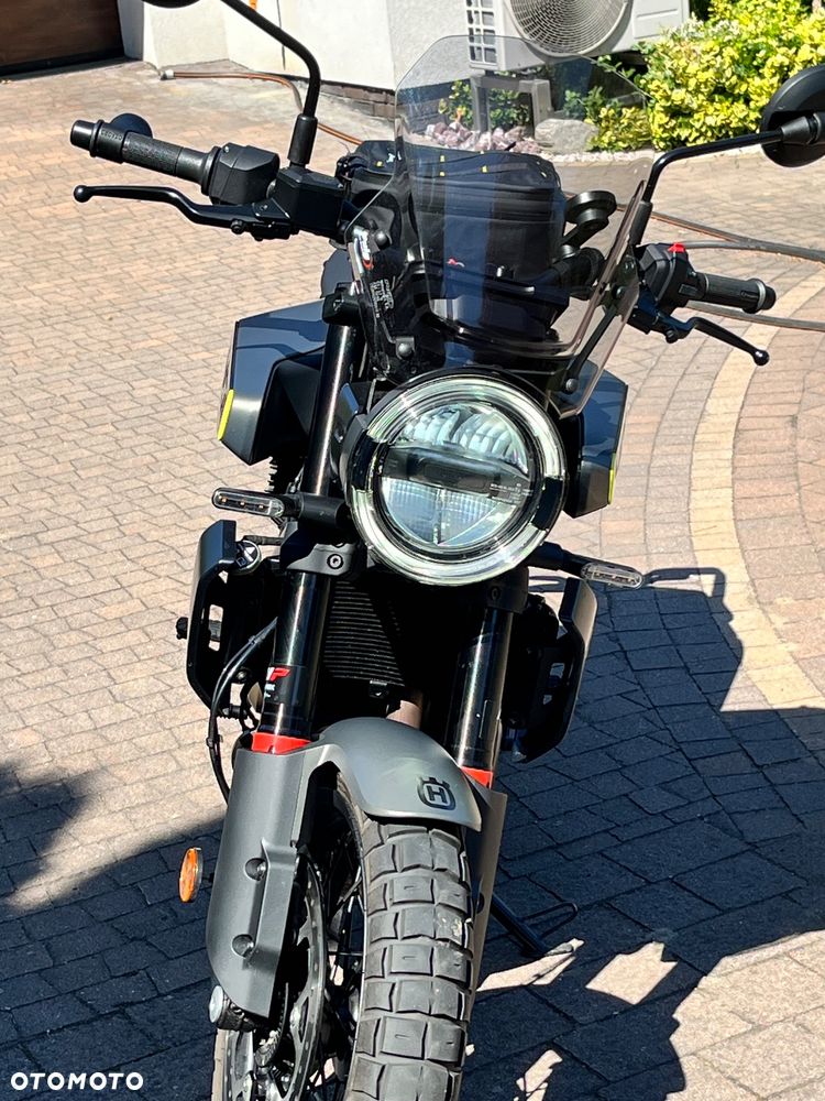 Husqvarna Svartpilen - 3
