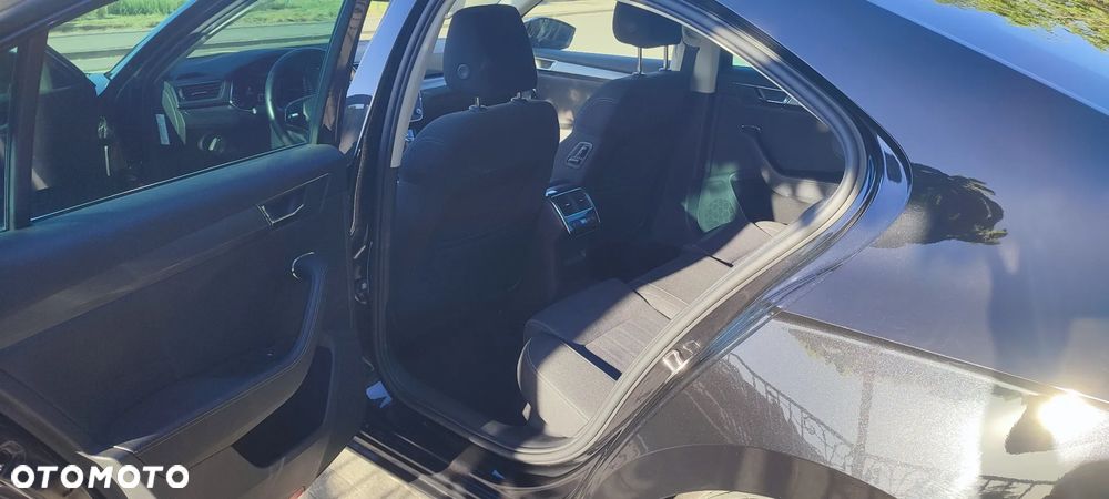 Skoda Superb 2.0 TDI SCR Ambition DSG - 17