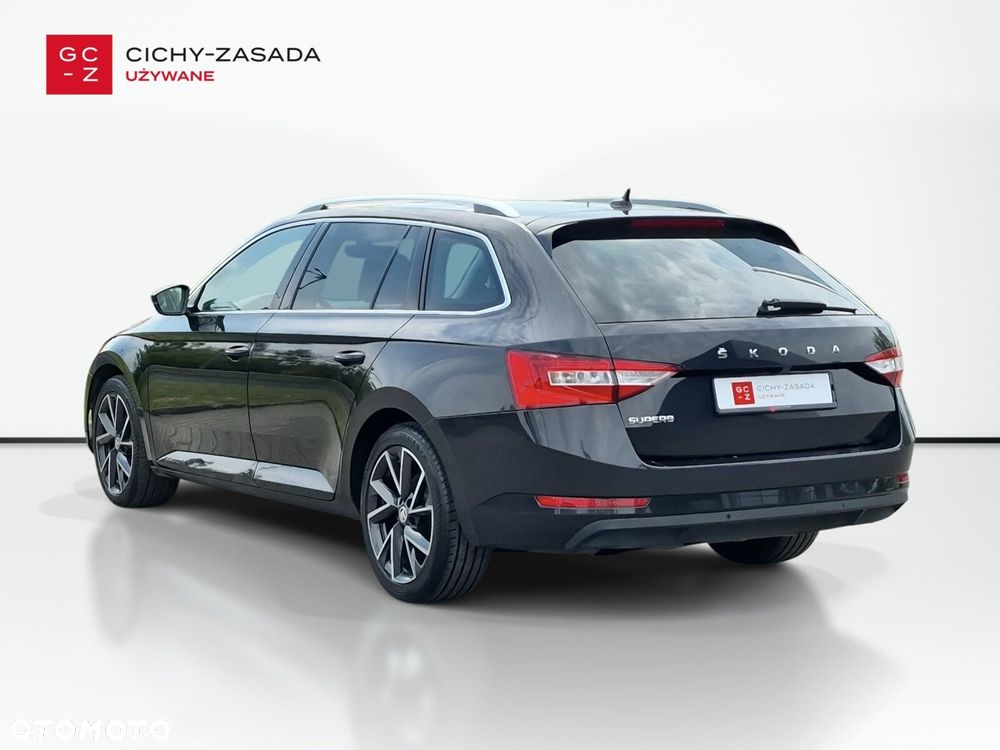 Skoda Superb 2.0 TDI SCR Style DSG - 3