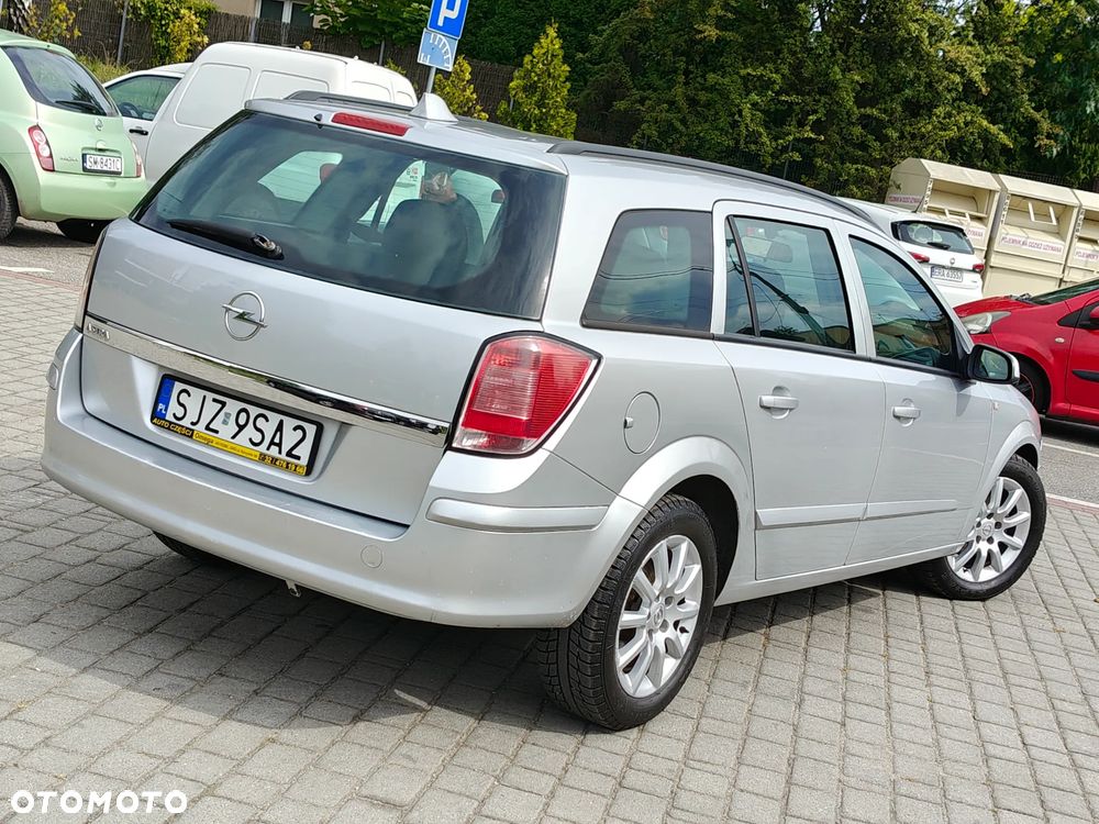 Opel Astra 1.4 Caravan Cosmo - 2