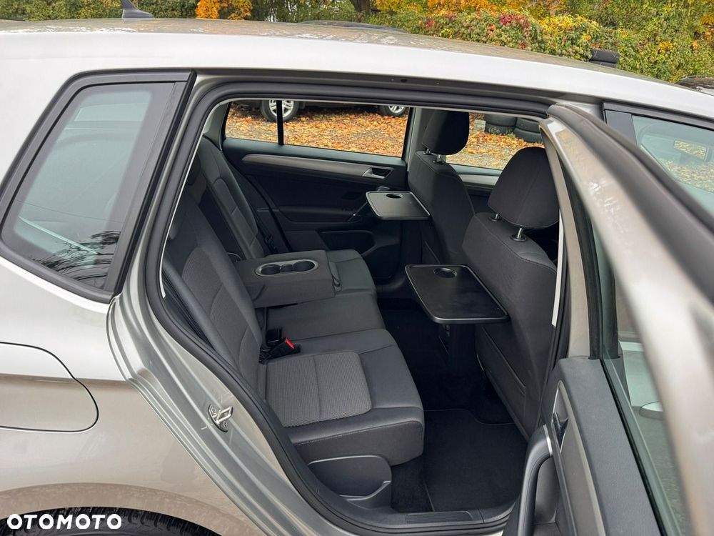 Volkswagen Golf Sportsvan - 19