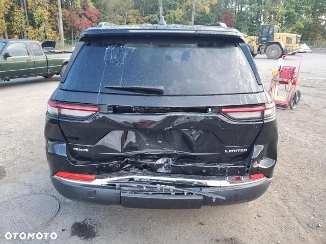 Jeep Grand Cherokee - 16