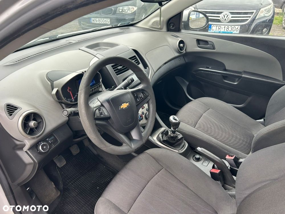 Chevrolet Aveo - 7