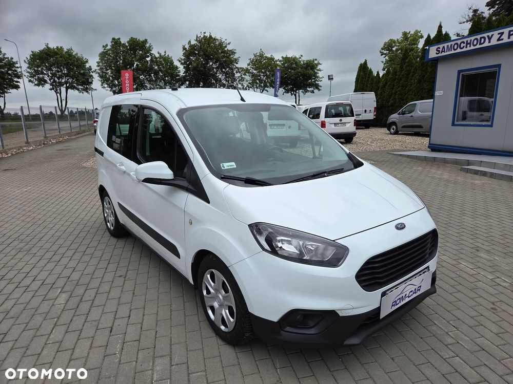 Ford Transit Courier - 9