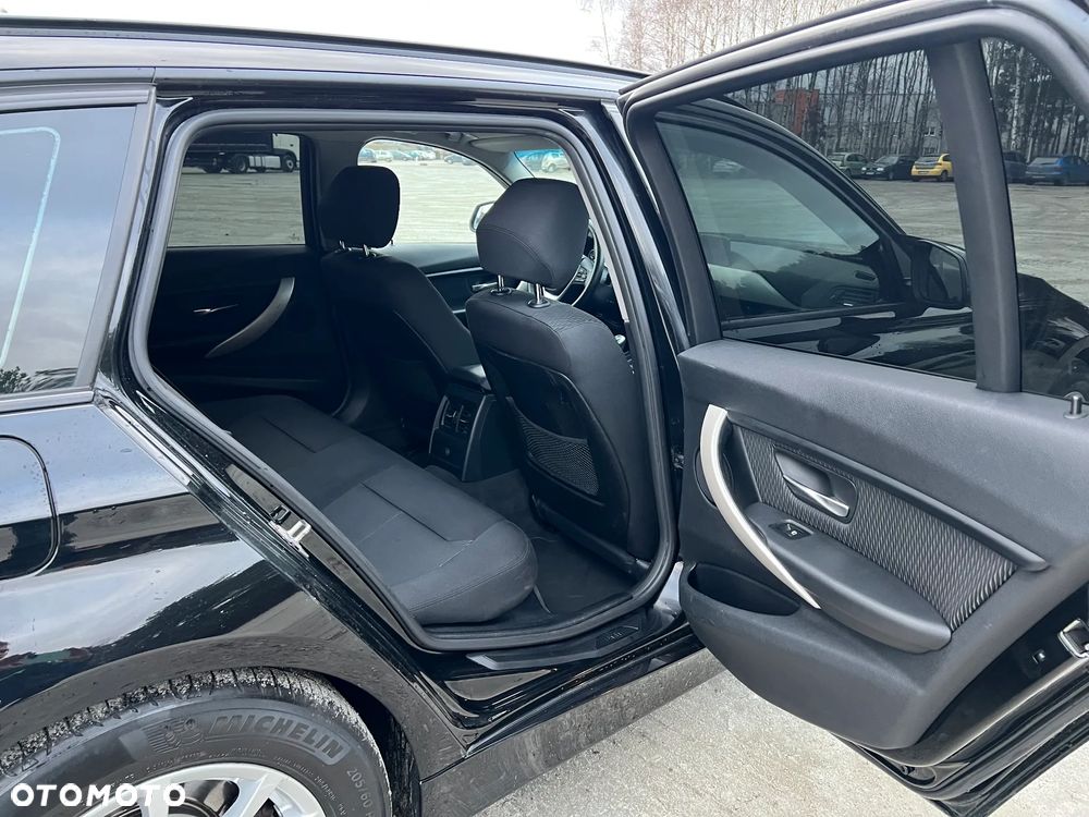 BMW Seria 3 318d - 13