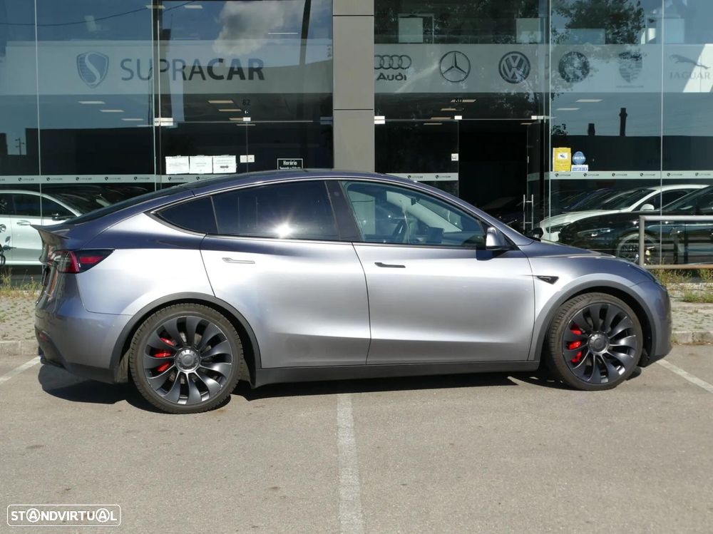 Tesla Model Y Performance Tração Integral - 41