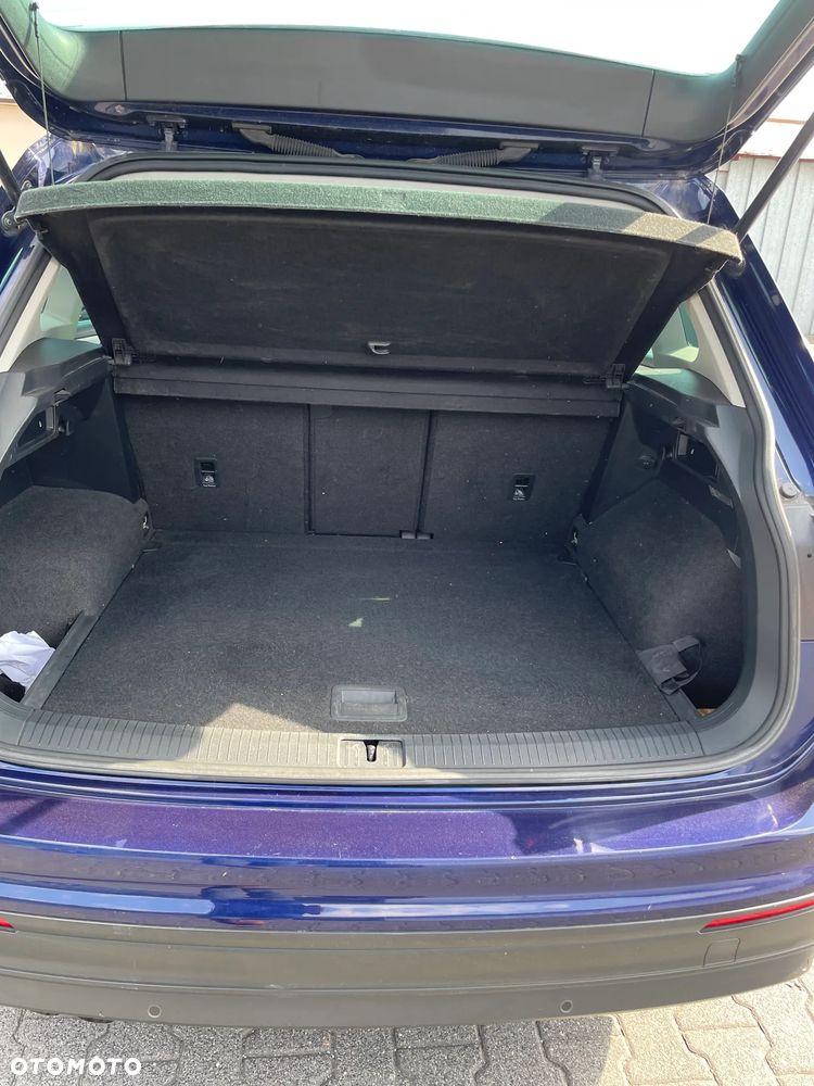 Volkswagen Tiguan - 12