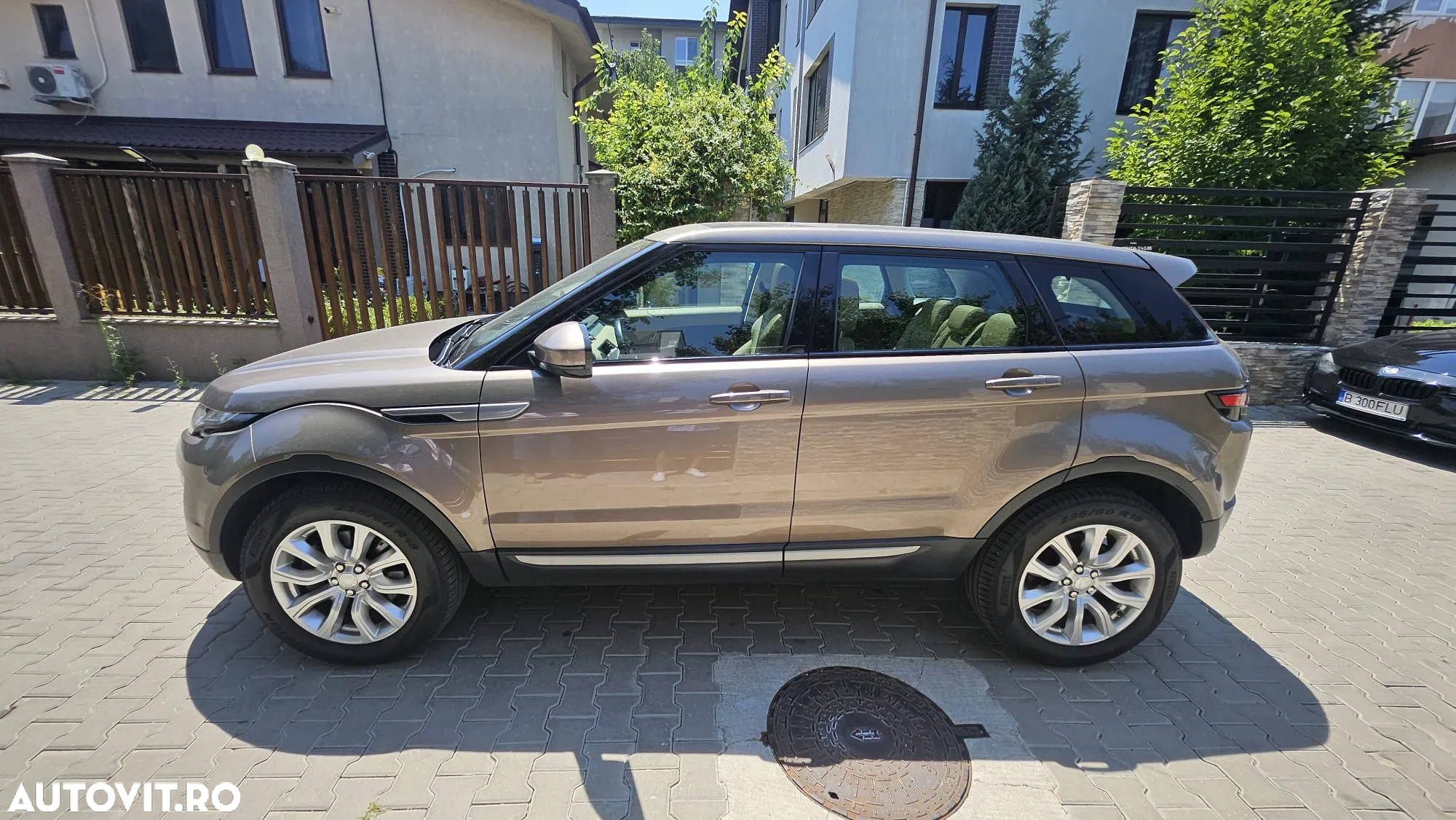 Land Rover Range Rover Evoque 2.0 D165 MHEV Bronze Collection - 3