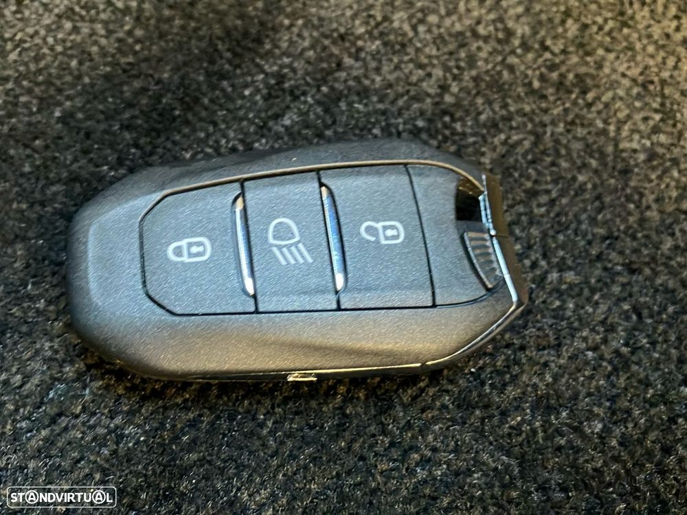 Peugeot 2008 1.2 PureTech GT Line EAT8 - 19