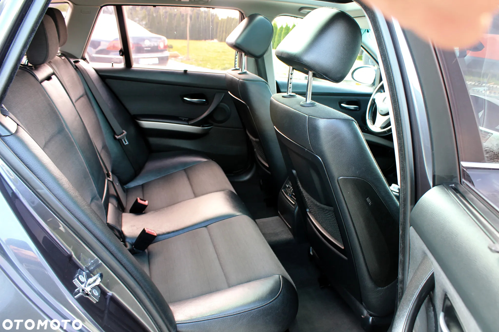 BMW Seria 3 325i Touring - 8
