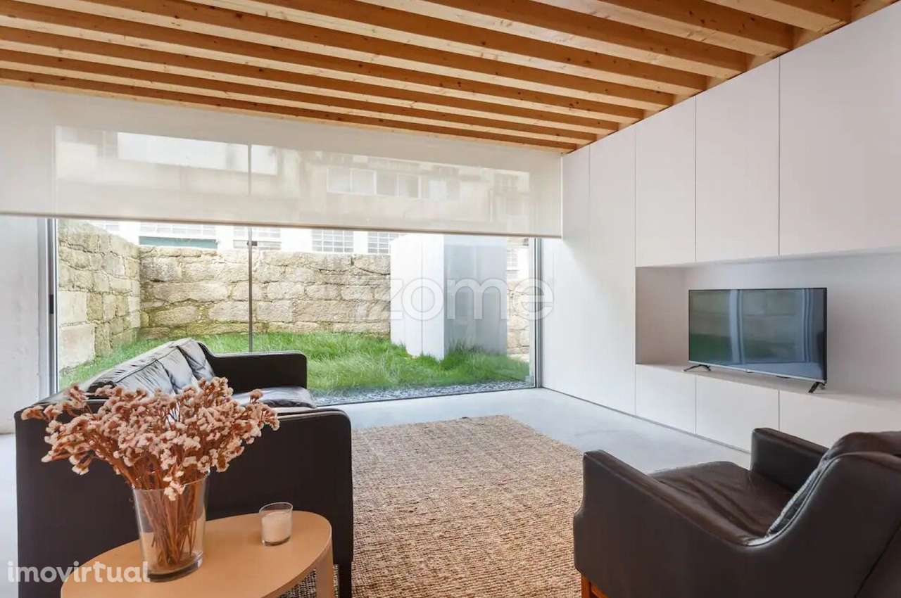 LOFT com pátio e 6 suítes, totalmente mobilado e equipado, Porto - Grande imagem: 3/36