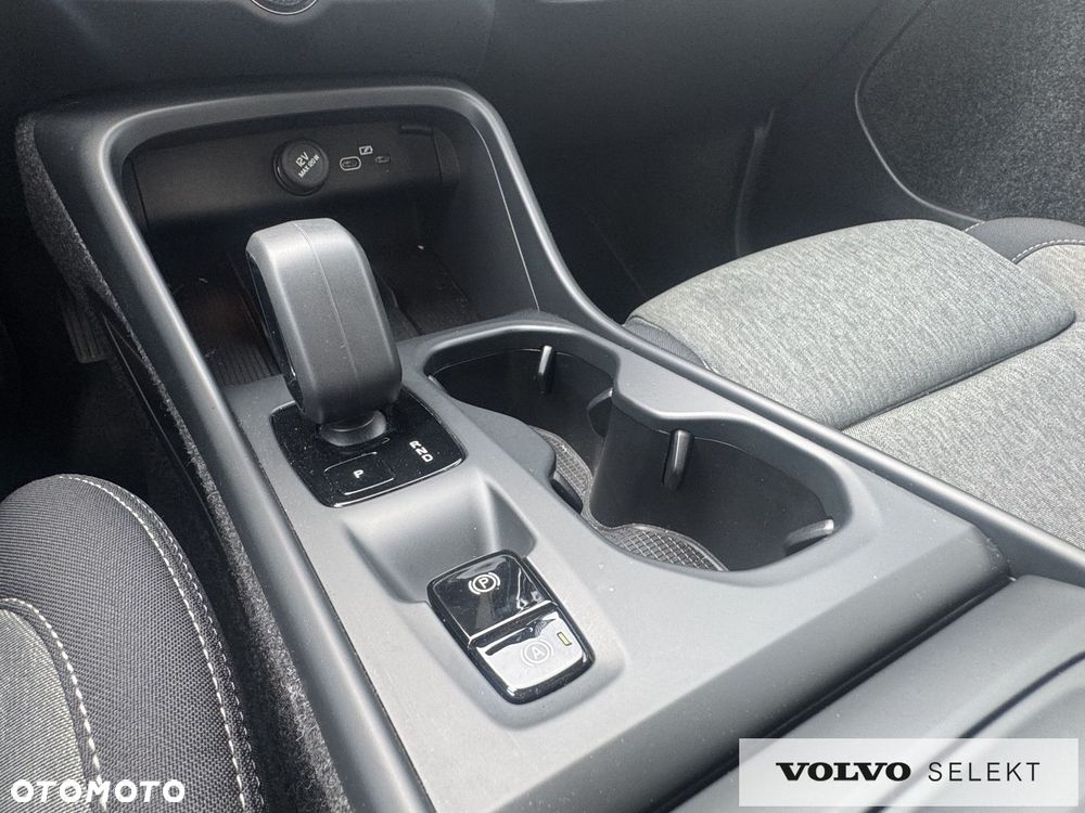 Volvo XC 40 - 24