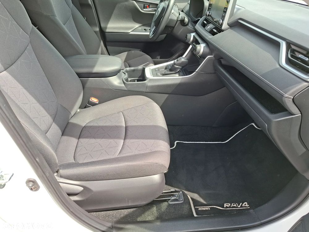 Toyota RAV4 - 16