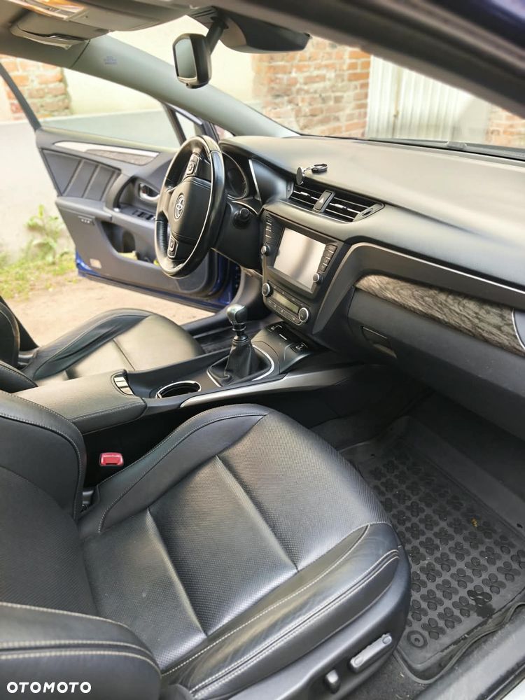 Toyota Avensis 2.0 D-4D Prestige - 18