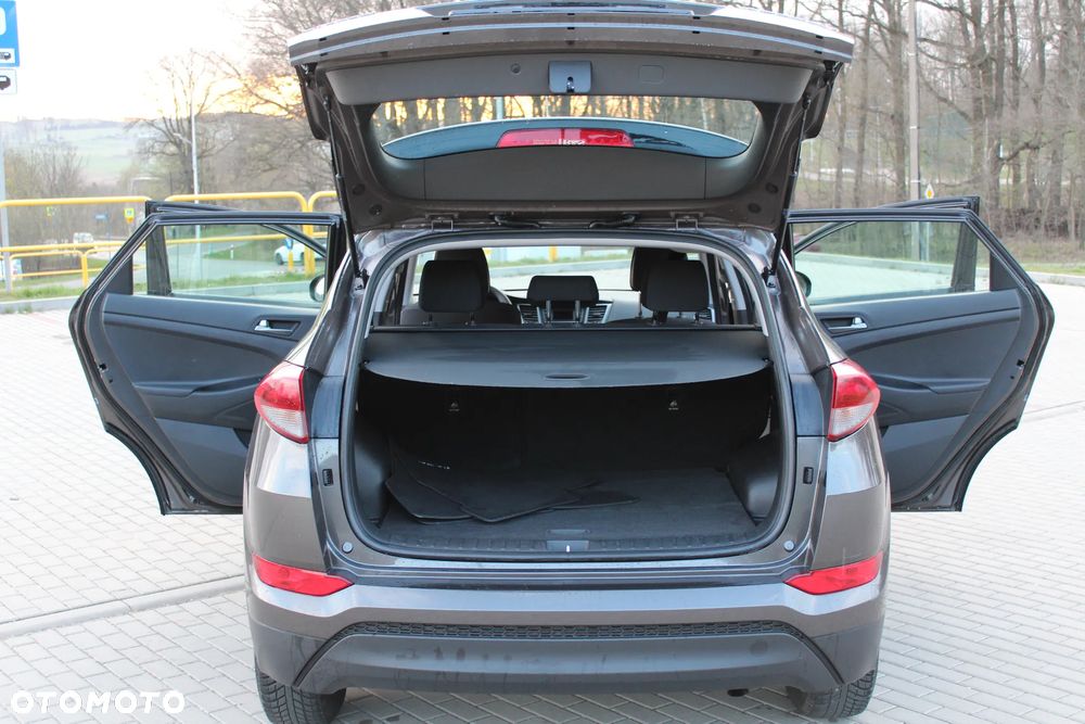 Hyundai Tucson 1.7 CRDI BlueDrive GO 2WD - 18