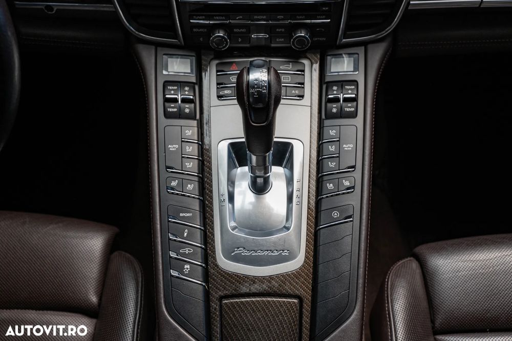 Porsche Panamera 3.0 Tiptronic S - 26