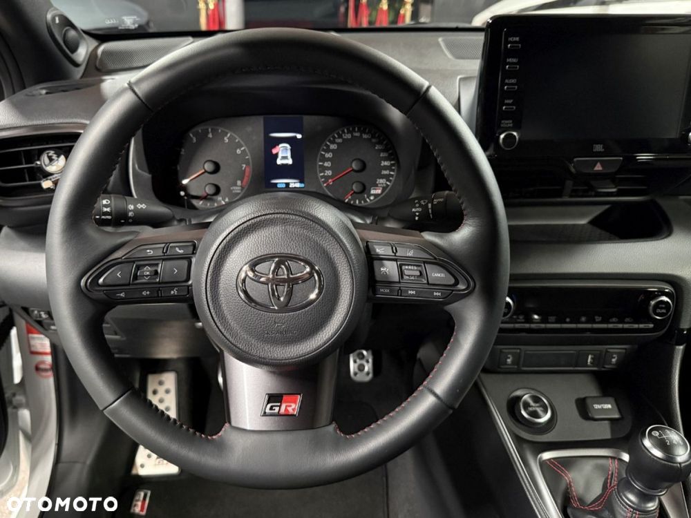 Toyota GR Yaris 1.6 Dynamic - 24