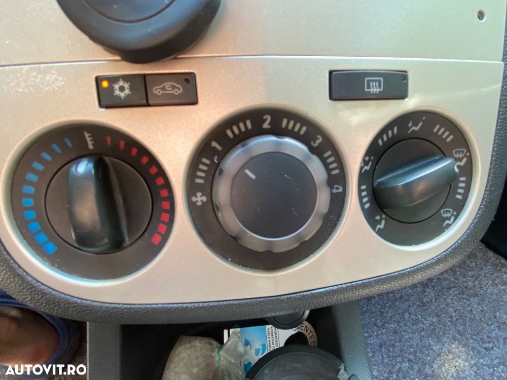 Opel Corsa 1.2i Enjoy - 8