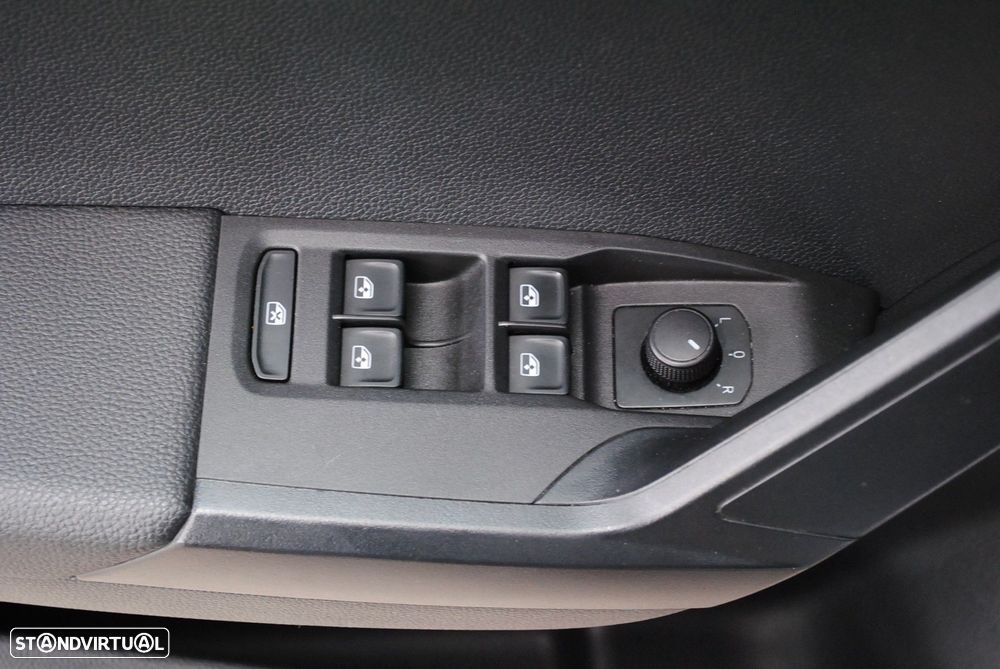 SEAT Arona 1.0 TSI Style - 32