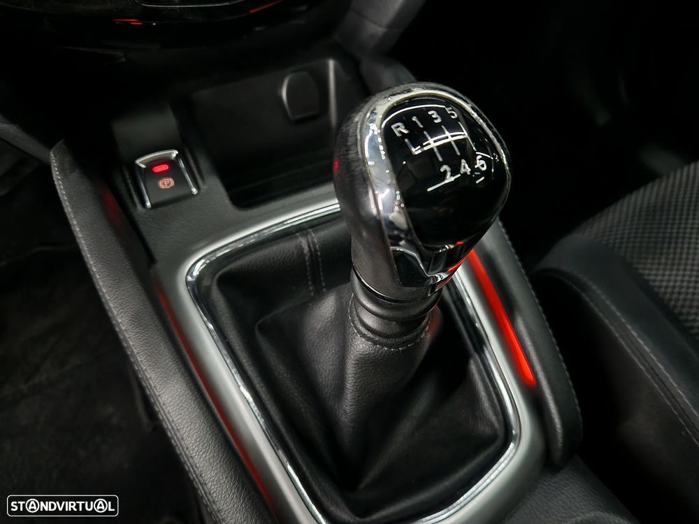 Nissan Qashqai 1.5 dCi N-Connecta 18 - 14