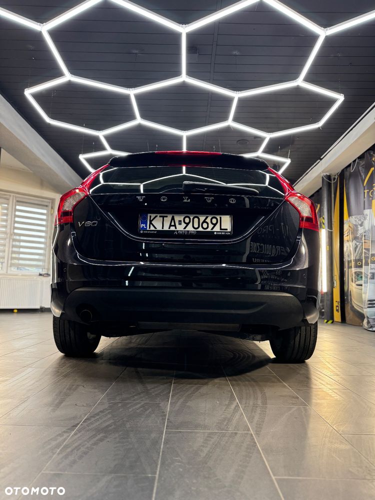 Volvo V60 D4 Momentum - 8