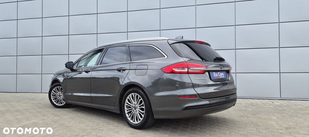 Ford Mondeo 2.0 Hybrid Titanium - 17