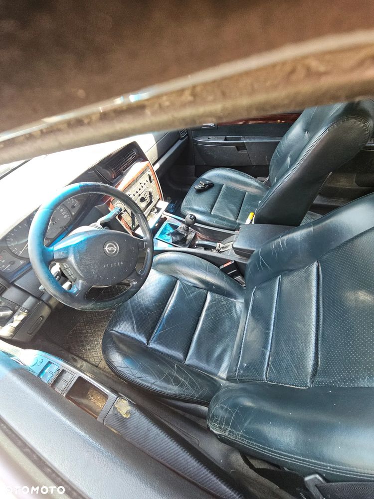 Opel Omega 2.2 104kw Części - 2