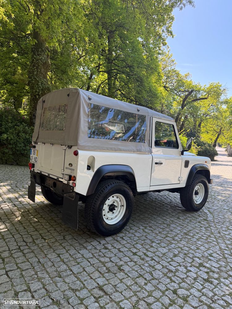 Land Rover Defender 90 2.5 Td5 Soft Top - 5