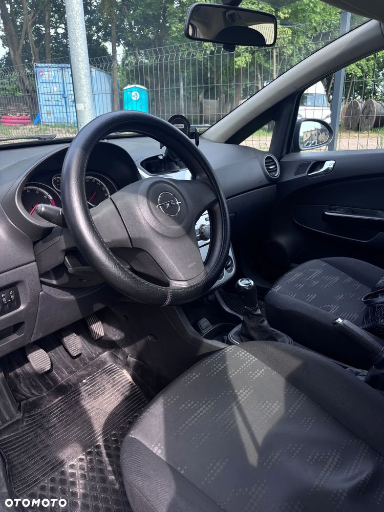 Opel Corsa - 10
