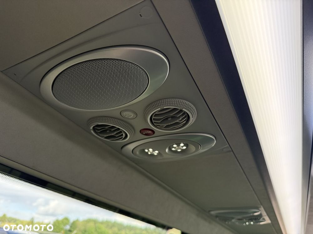 Mercedes-Benz Sprinter 519 - 27