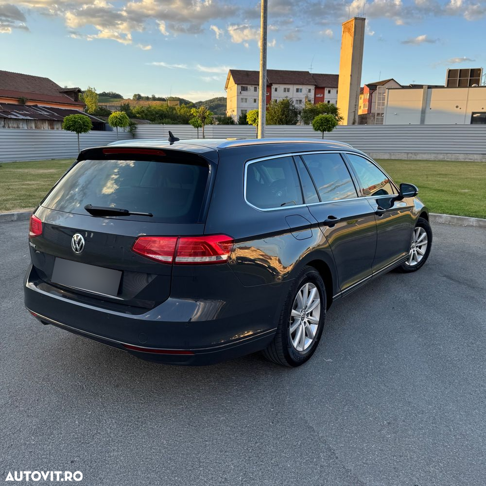 Volkswagen Passat Variant 2.0 TDI DSG Highline - 14